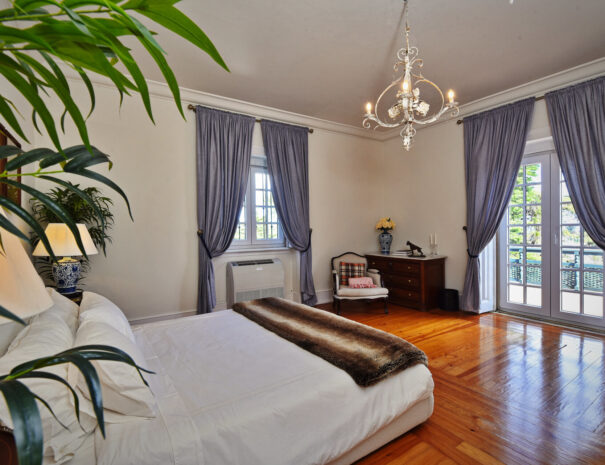 quartos-the-captains-quarters-rotator-06